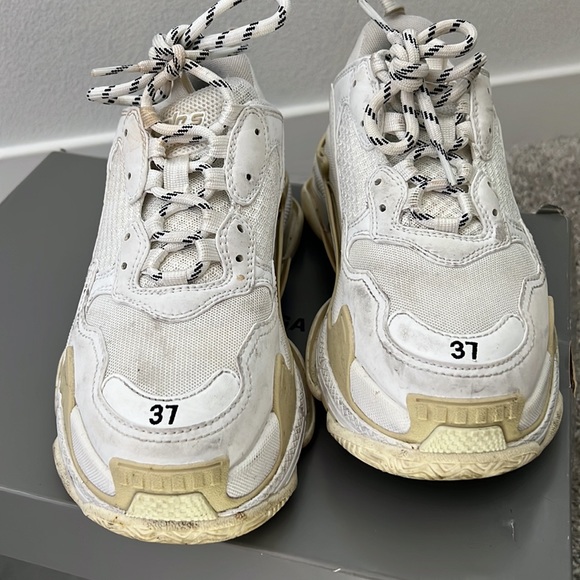Balencigia sneaker white size 7B - Picture 3 of 3